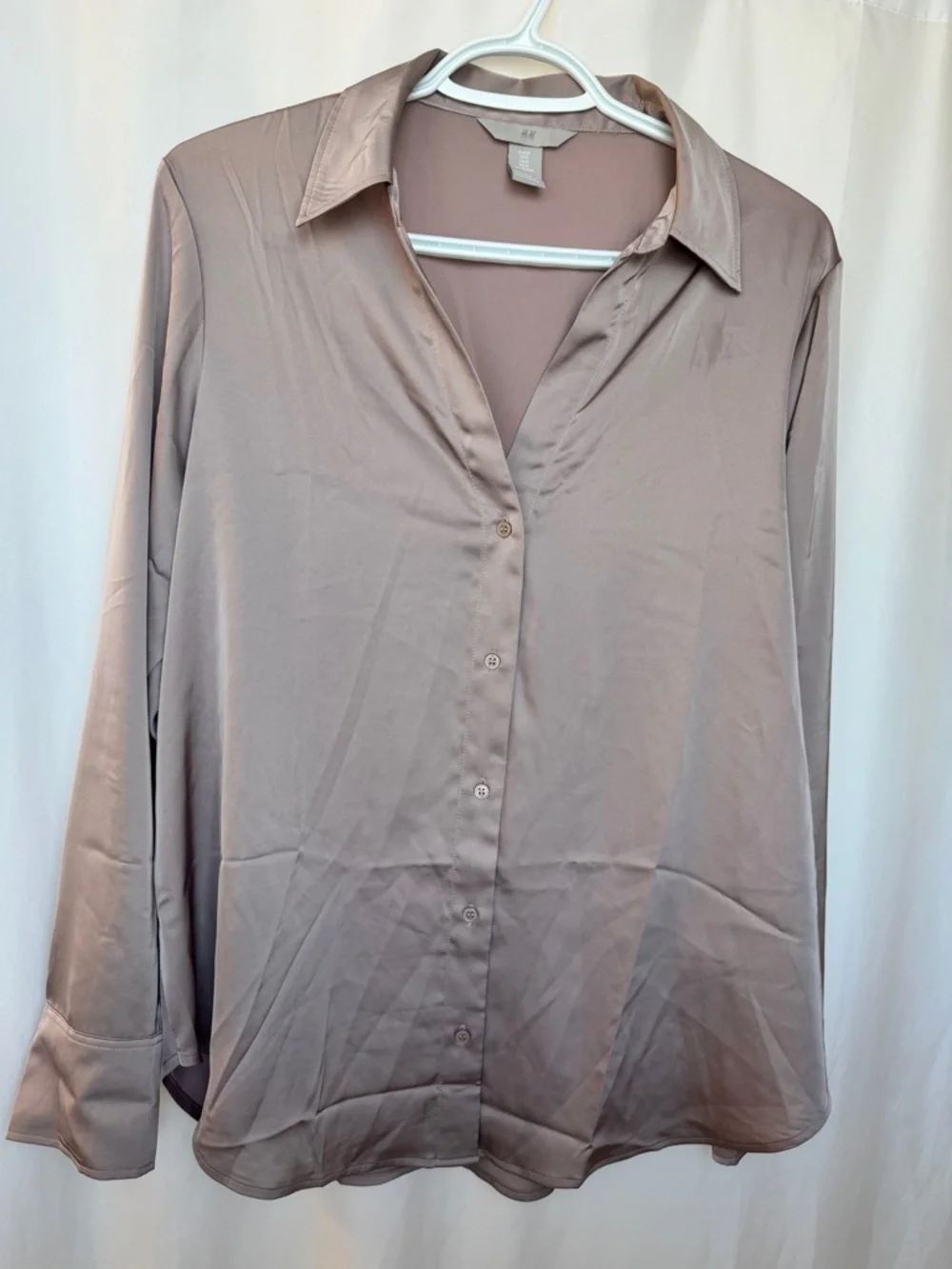Silky Button-Down Women's Tops (3 colours) - Picture 2 of 4